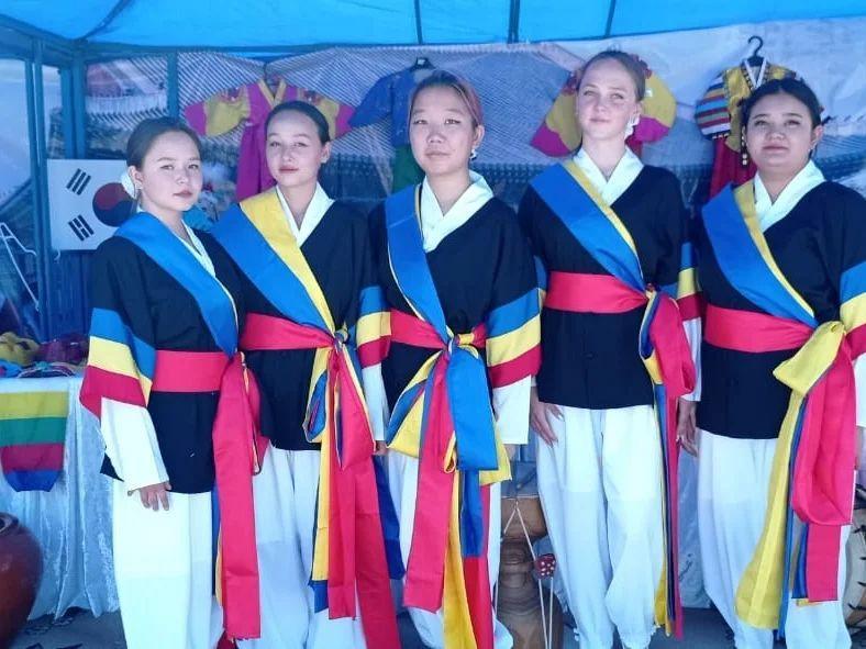 «Халықтар достастығы» тақырыбында ұйымдастырылған асфальтта сурет салу байқауы