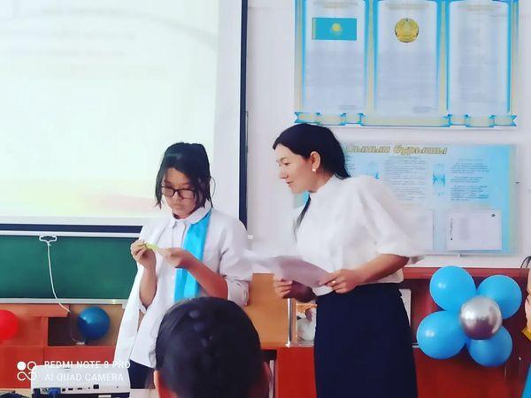 "Қазақстаның жаңа тарихын біліп жүрейік" тақырыбында интеллектуалды-викториналық ойын